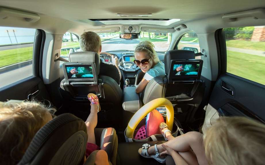Top 10 reasons why the GMC Terrain is designed for summer getaways picture #2
