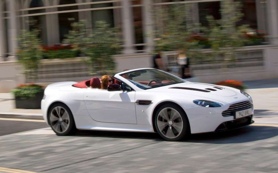 Aston Martin V12 Vantage Roadster: 101 for Preferred picture #1