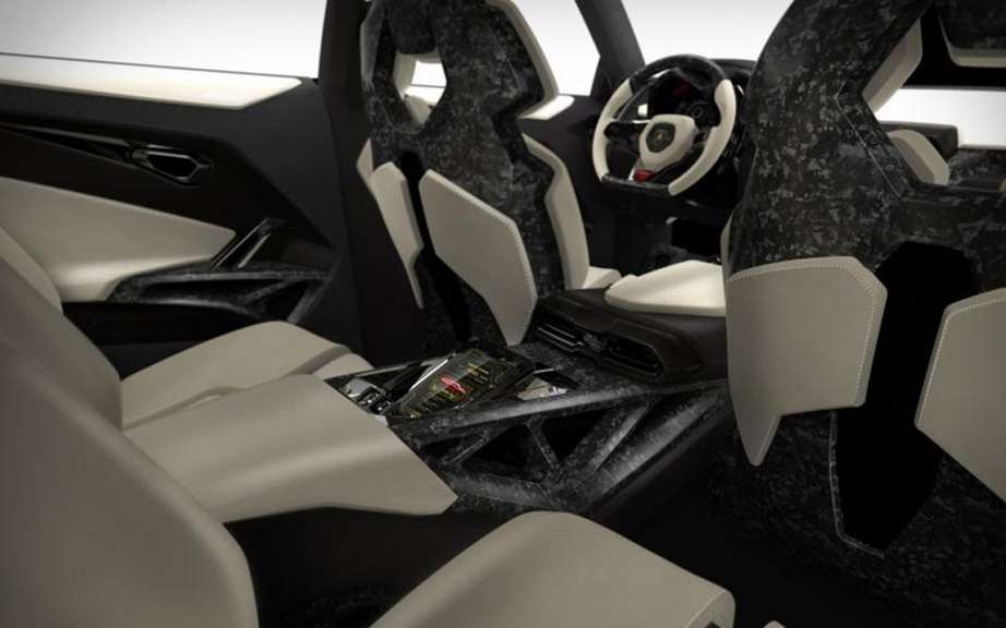 Lamborghini Urus: SUVs from 170,000 euros! picture #5