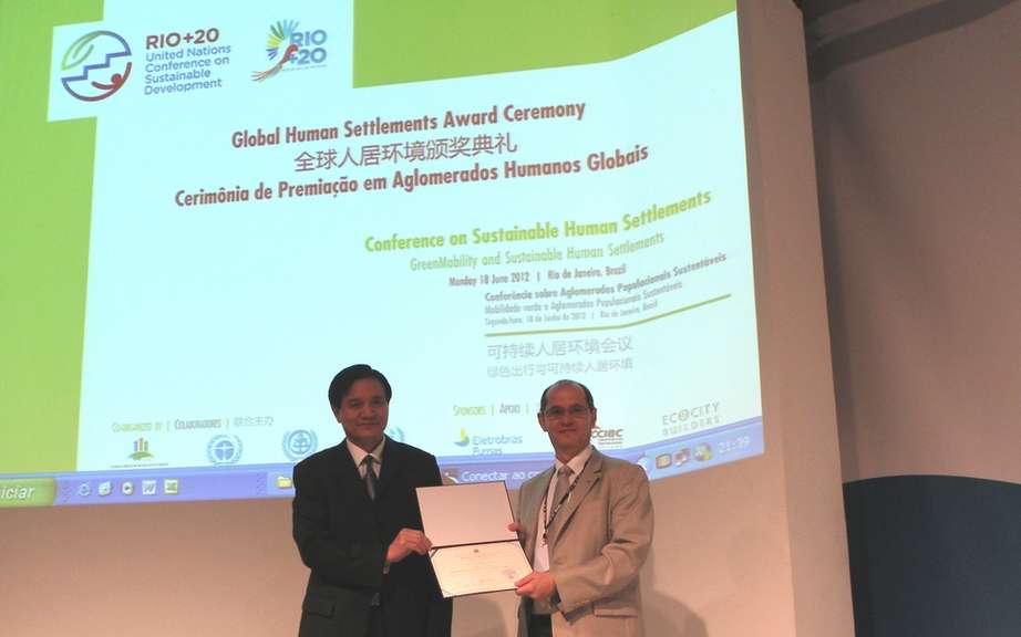 The Renault-Nissan Alliance rewarded Rio +20 by an NGO for its commitment to zero emission mobility