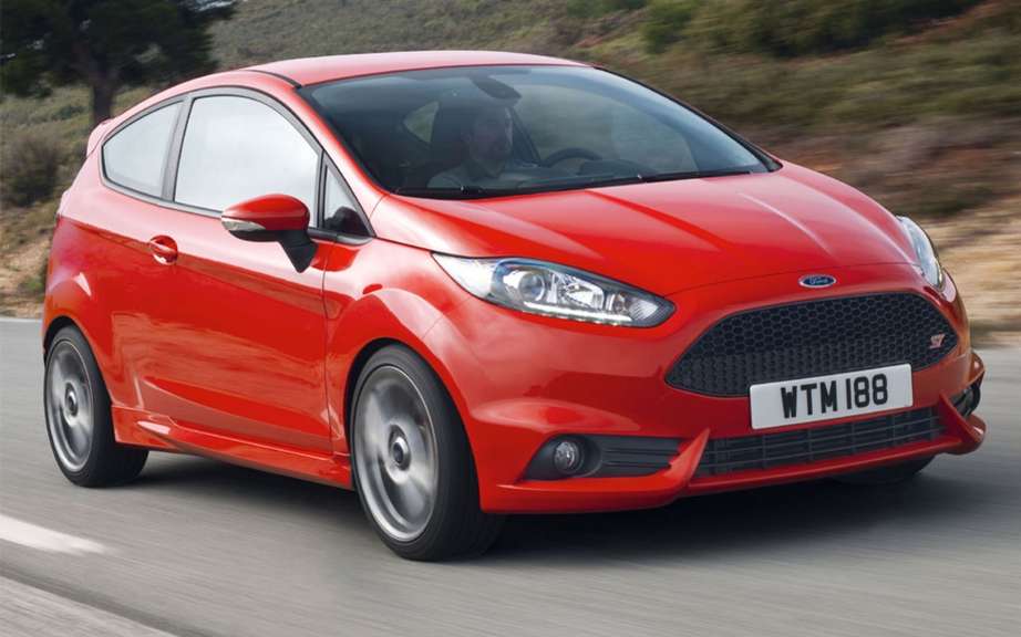 Ford Fiesta 2013: Aston Martin grille with