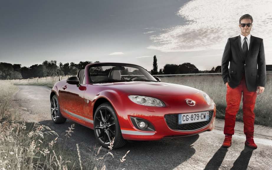 "Racing MX-5 by" Mazda roadster cultivates his dual personality "Chic & Sport" in limited series. picture #3