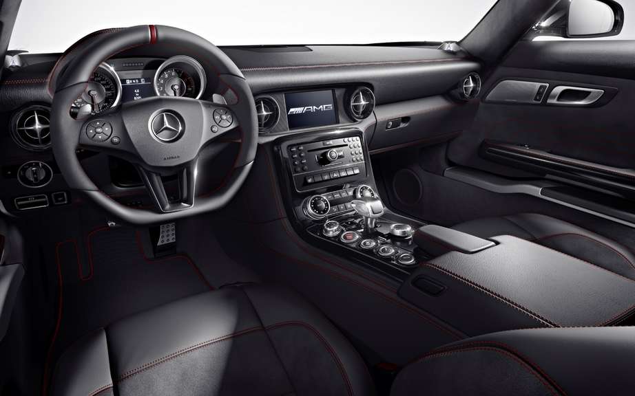 Mercedes-Benz SLS AMG GT: new version more VITAMINEE picture #3