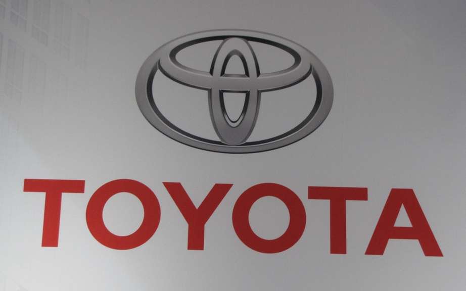 Toyota gets (temporarily?) Its position as world leader