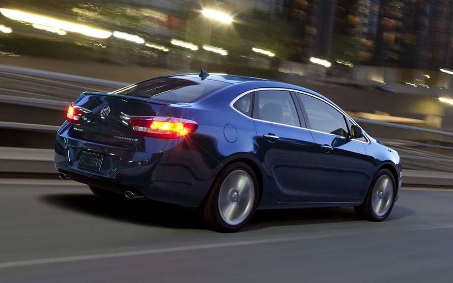 Buick Verano Turbo 2013: a luxury sport sedan 250 hp picture #2