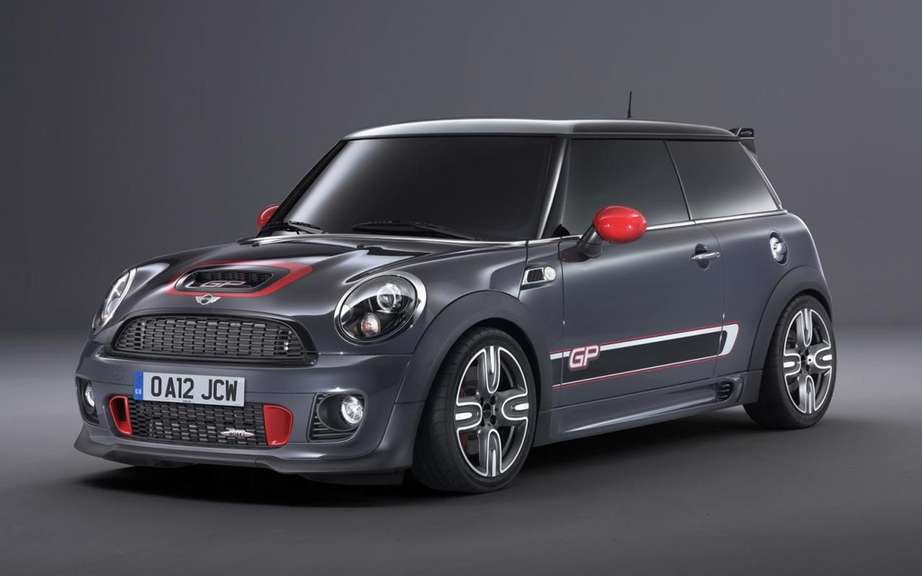 Mini John Cooper Works GP: pay attention to your back!