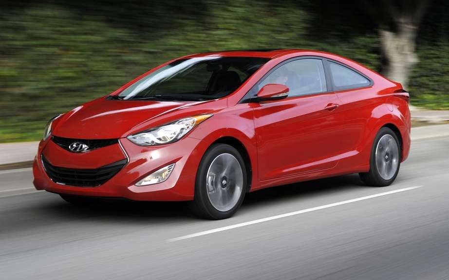 Hyundai Elantra GT Coupe and 2013 from $ 19,149 picture #7