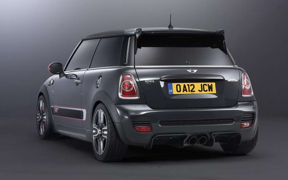 Mini John Cooper Works GP: pay attention to your back! picture #2