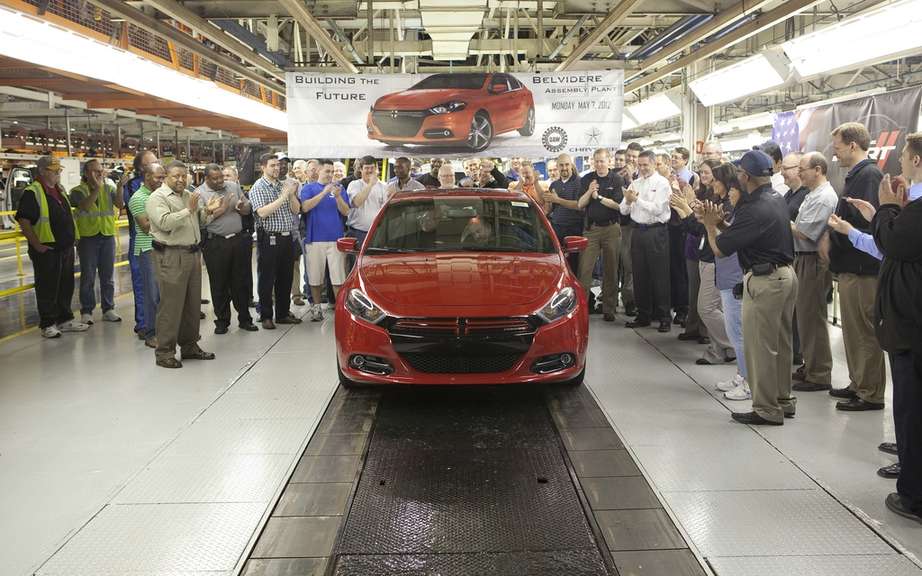 2013 Dodge Dart: a first car leaves the factory Belvidere picture #2
