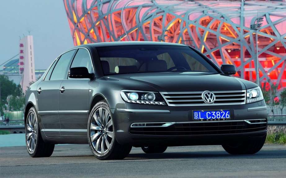 Volkswagen Phaeton: saved by China picture #6