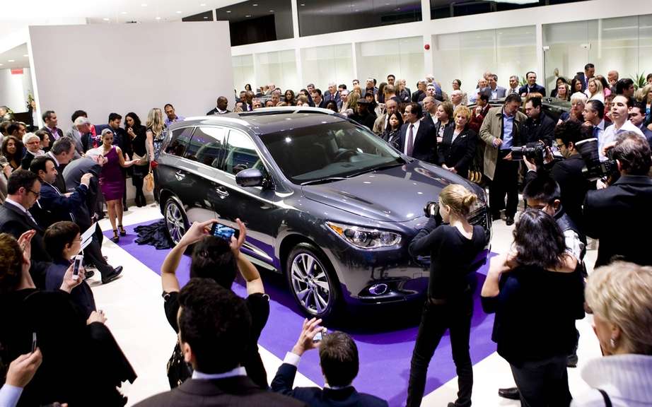 Infiniti Canada and Luciani Automobile inaugurate the largest dealer in North America picture #2