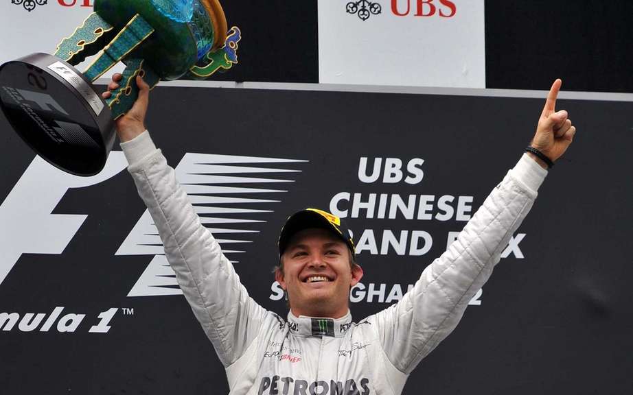 Nico Rosberg clinched his first F1 victory picture #4