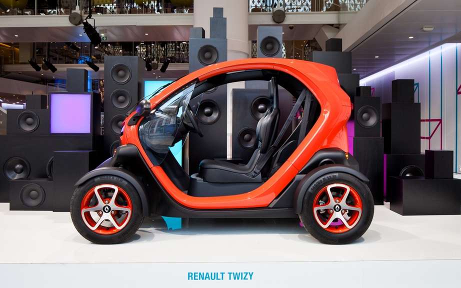 Renault Twizy: A new exhibition L'Atelier Renault picture #3