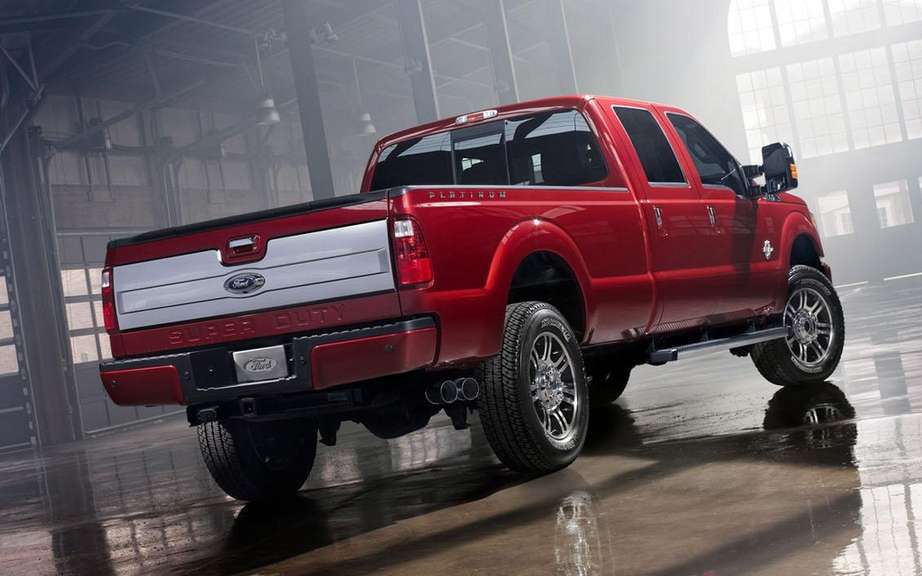 Ford F Series Super Duty Platinum 2013: more luxurious than ever picture #3