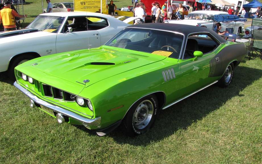 SRT Barracuda: it would replace the Dodge Challenger picture #1