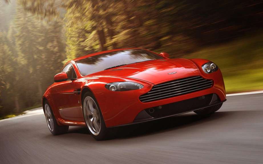 Aston Martin Vantage 2012: a reconstituted family picture #2