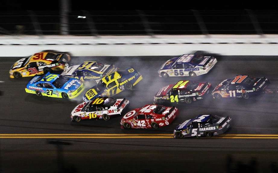 Carl Edwards on pole position for the Daytona 500 picture #2