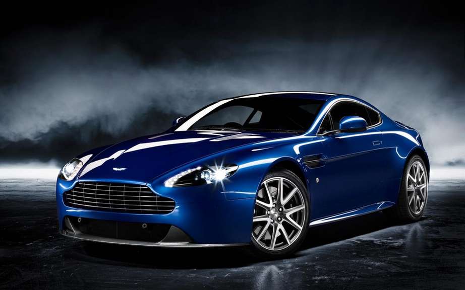 Aston Martin Vantage 2012: a reconstituted family picture #4