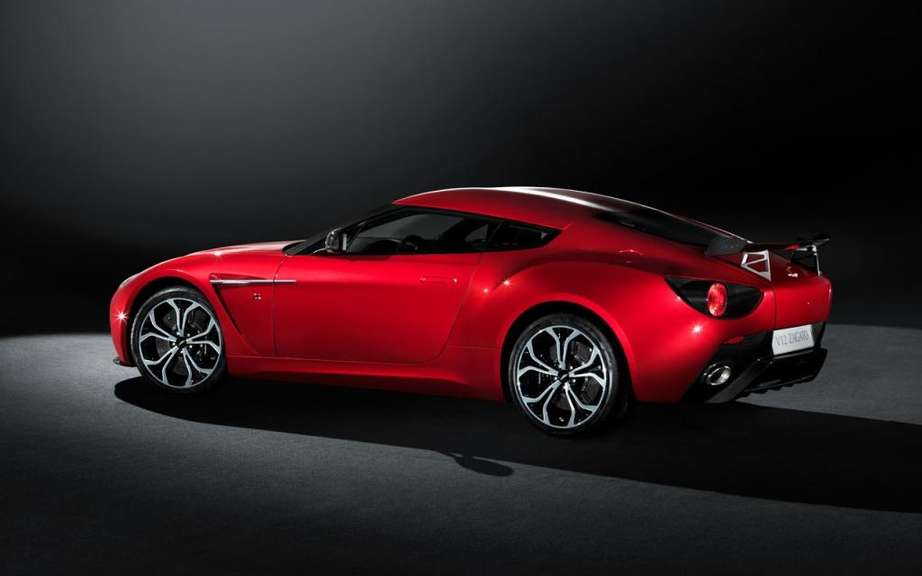 Aston Martin Vantage 2012: a reconstituted family picture #9