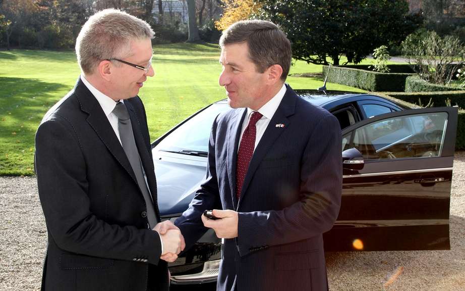 The Embassy of the United States in France takes possession of a Chevrolet Volt