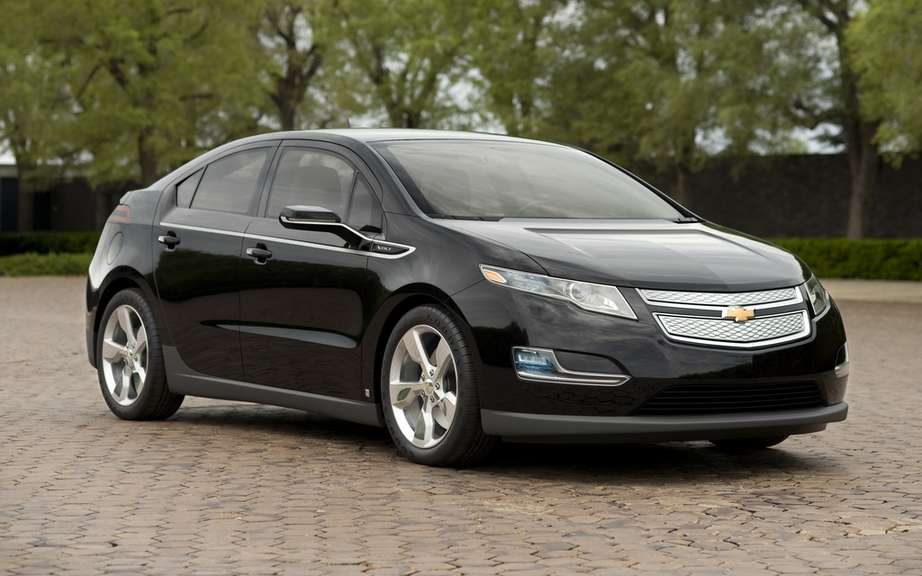The Embassy of the United States in France takes possession of a Chevrolet Volt picture #2