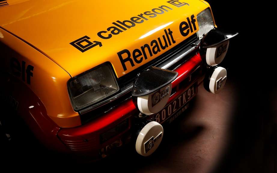 Renault 5 Alpine Renault presents three departing from the historic Monte Carlo picture #3