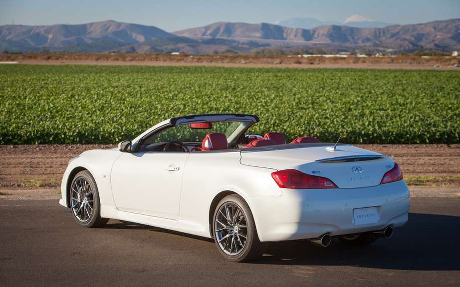 Infiniti pays tribute to Bobby Unser picture #4