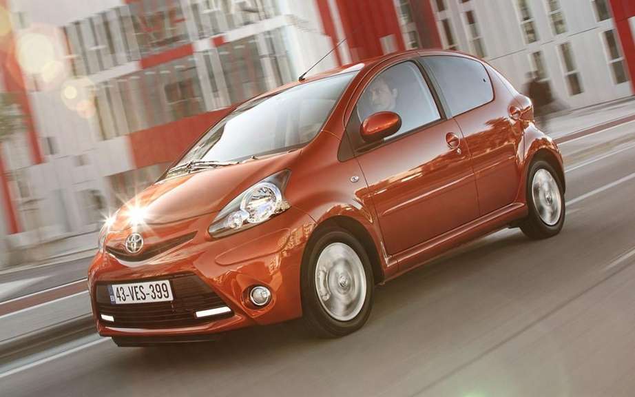 Toyota Aygo 2012: adding an Eco Version picture #1