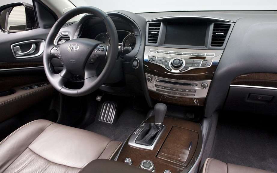 2013 Infiniti JX: For family outings picture #6