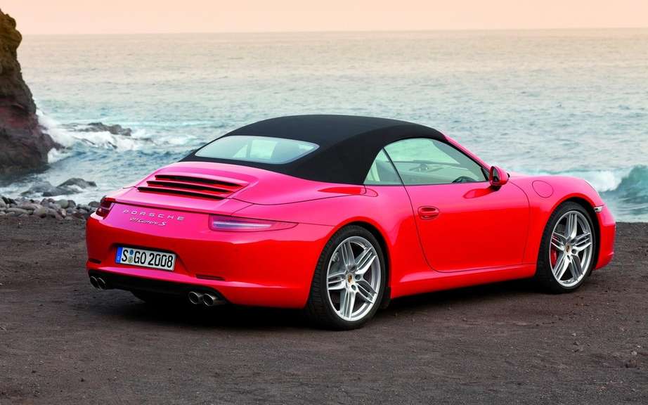 Porsche 911 Cabriolet 2012: With hood type cutting picture #5