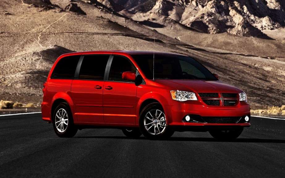 Chrysler will drop the Dodge Grand Caravan