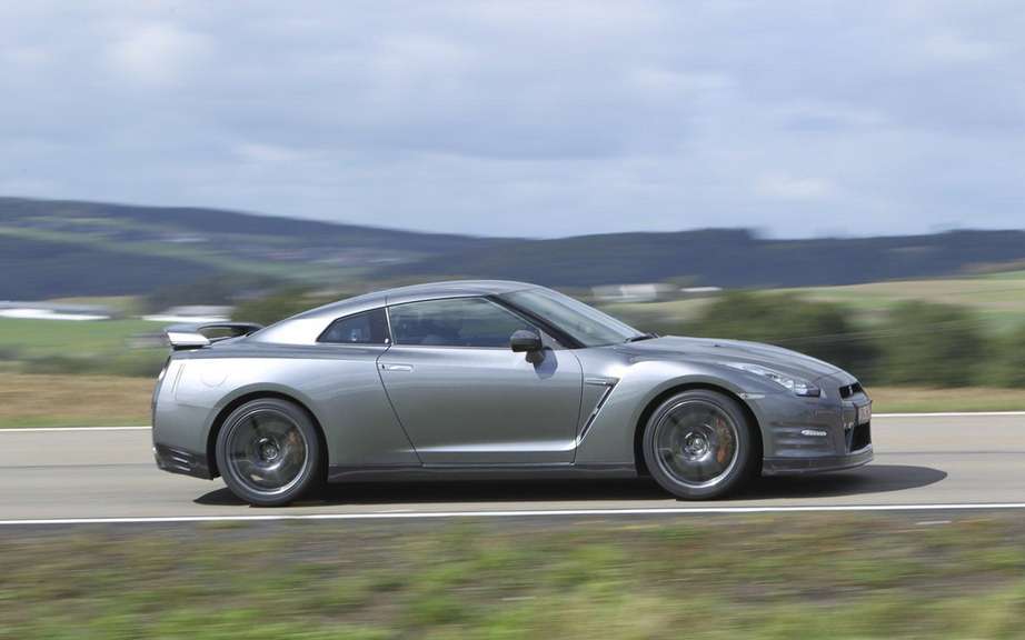 Nissan GT-R 2013: All that for 20 more horsepower picture #4