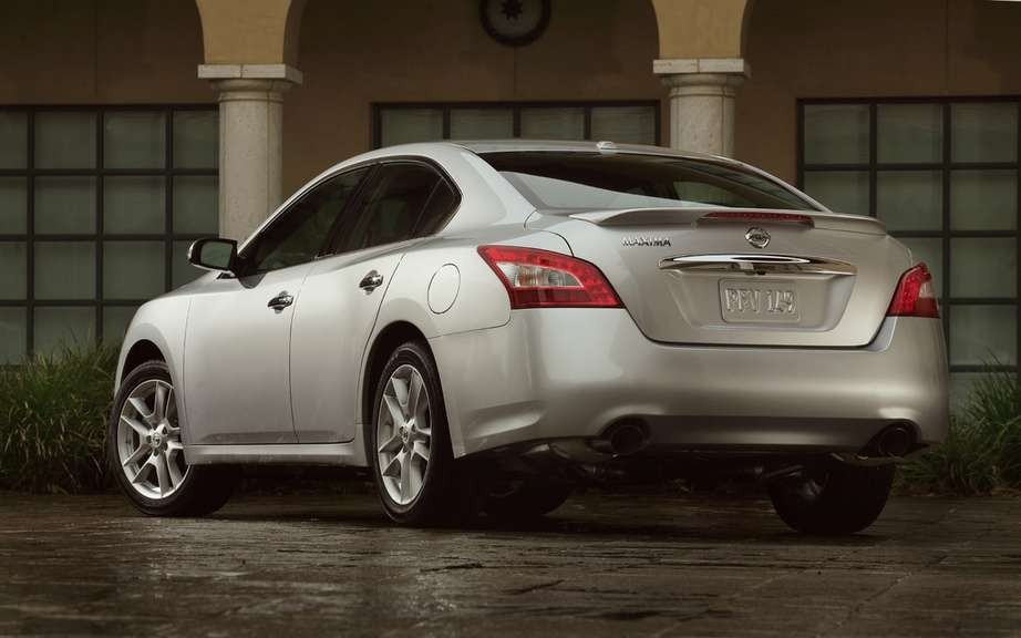 Nissan Maxima 2012: A discounted prices picture #3