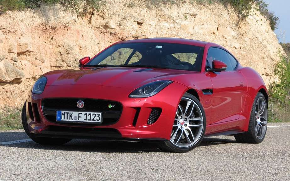 Jaguar F-Type Coupe featured at Super Bowl