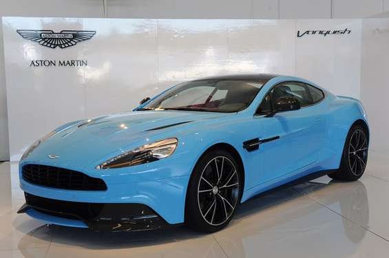 Aston Martin Vanquish #7409795