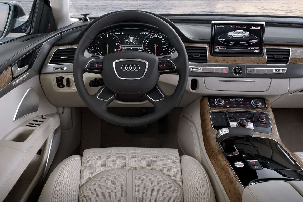 Бежевый салон Audi a8