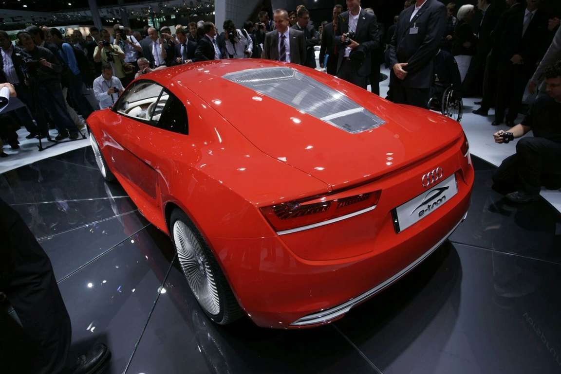 Audi R8 e-tron #7667066