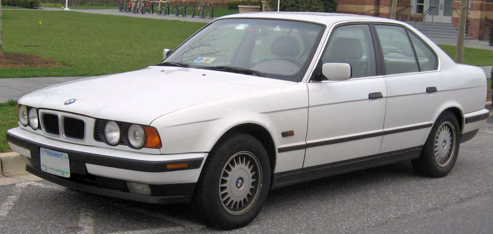 BMW 525i #9268985