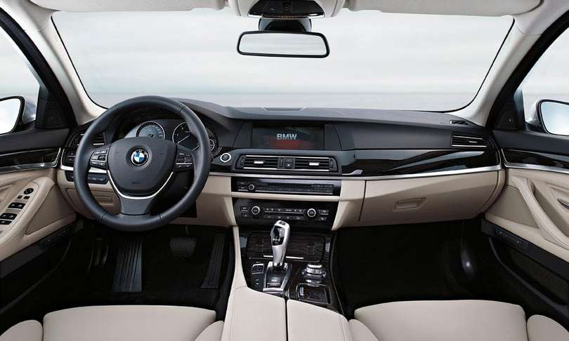 BMW 550i #9110521