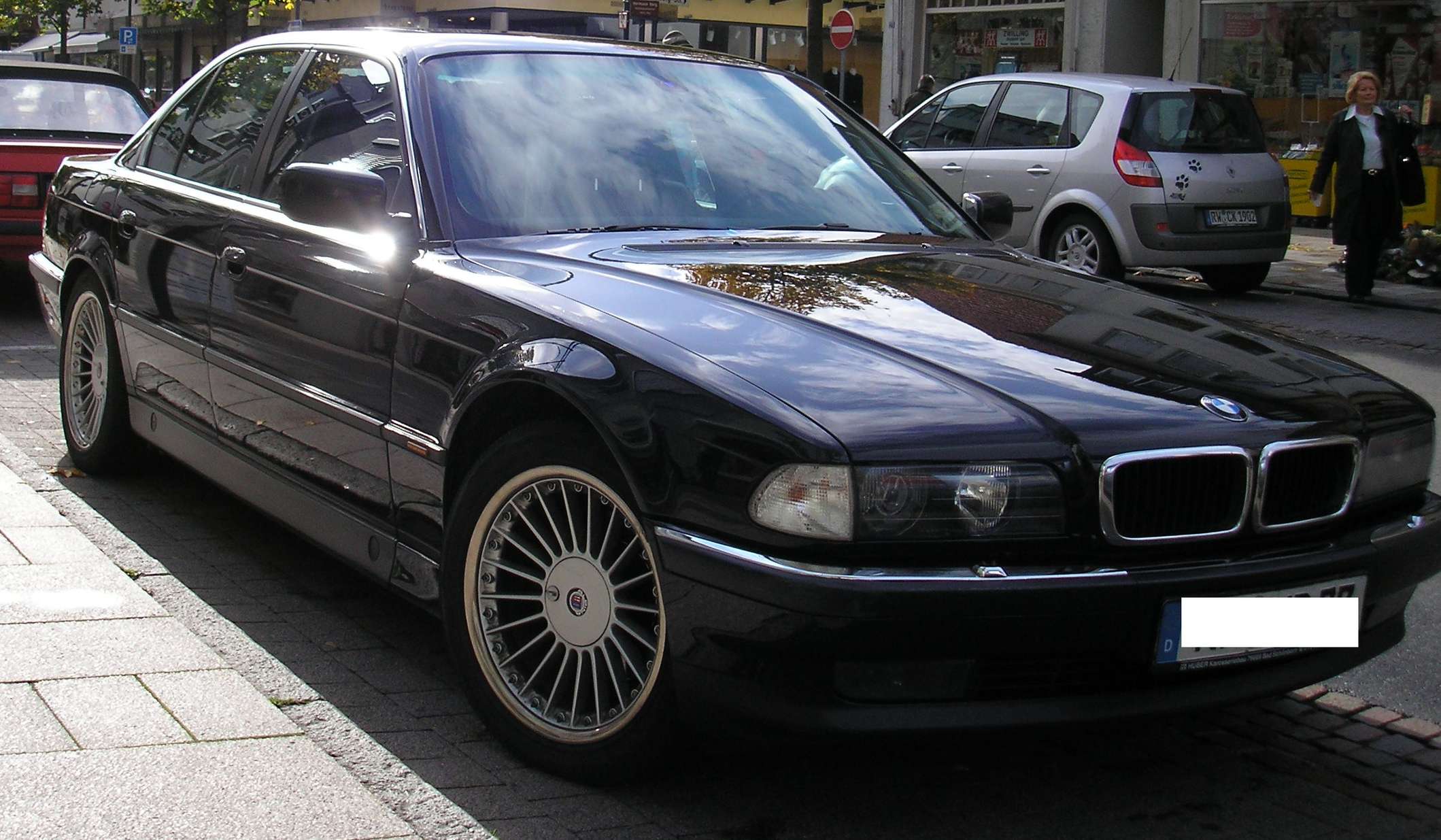 BMW 740i #7870053