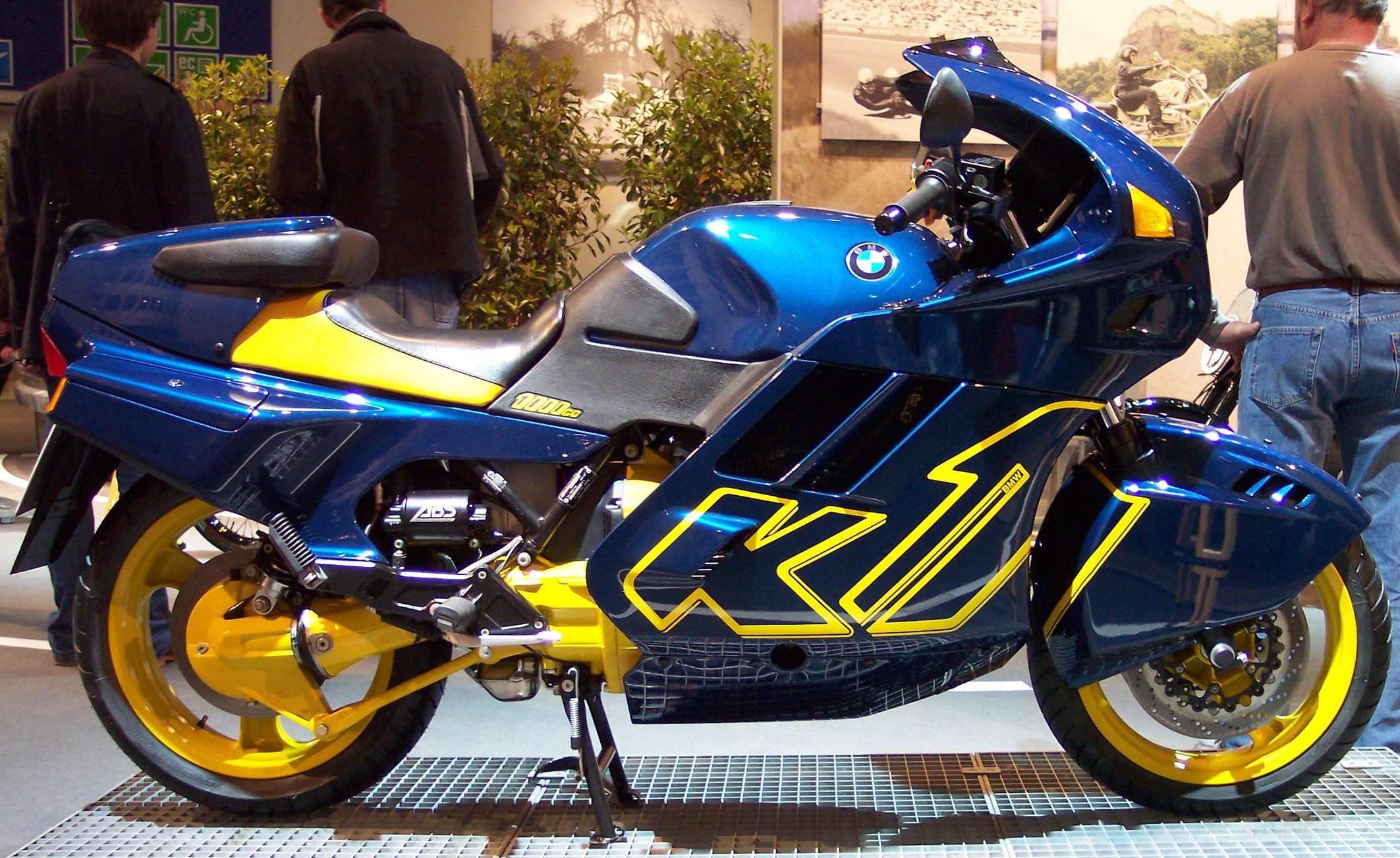 BMW K1 #8921472