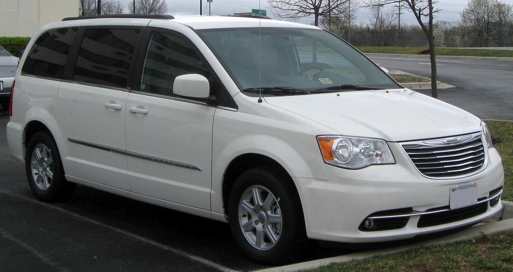 Chrysler Caravan #7336266