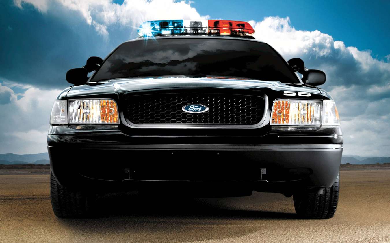 Ford Crown Victoria Police Interceptor #9472378