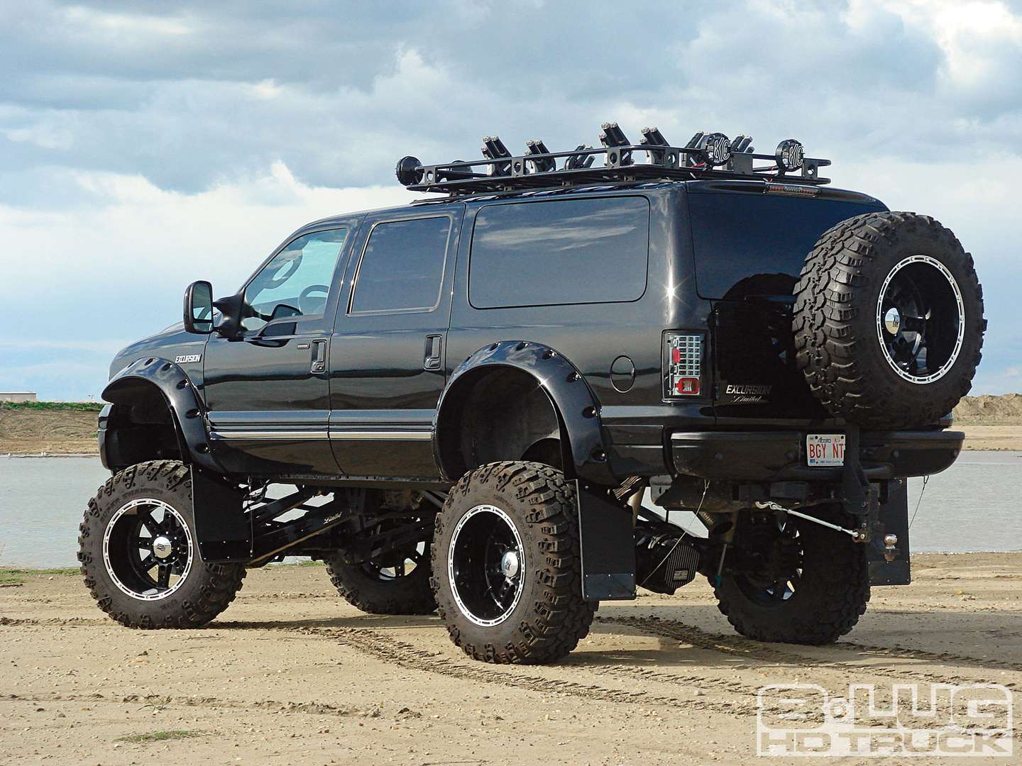 Ford Excursion #9341448