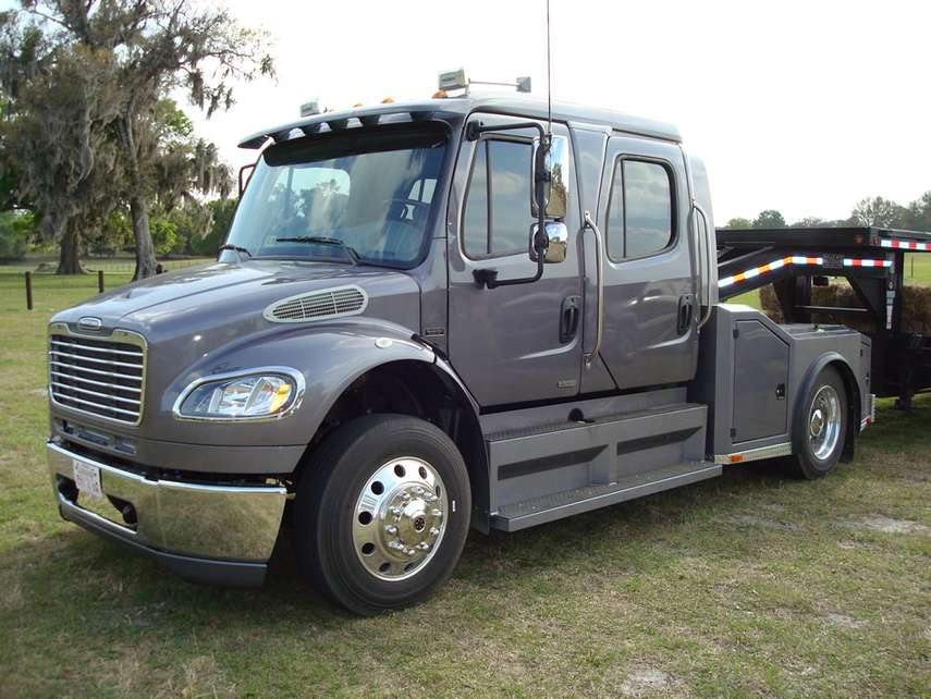 Freightliner M2