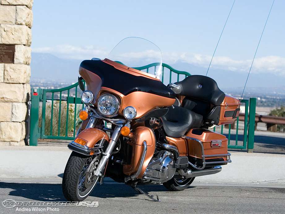 Harley-Davidson Electra Glide #9950546