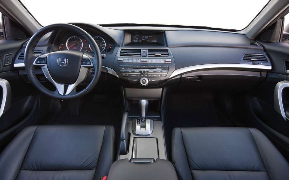Honda Accord Coupe #7393086