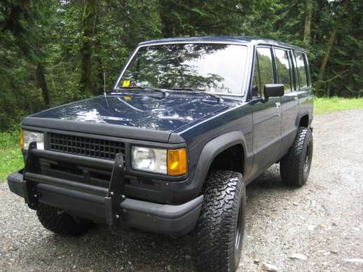 Isuzu Trooper