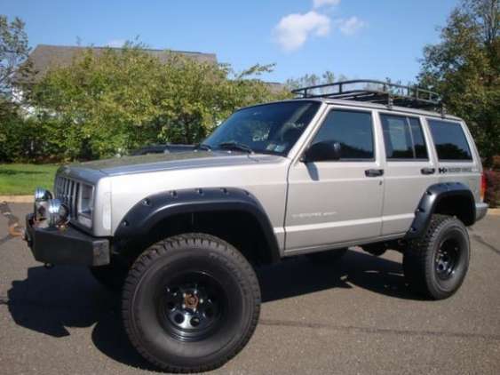 Jeep Cherokee Sport #9919076