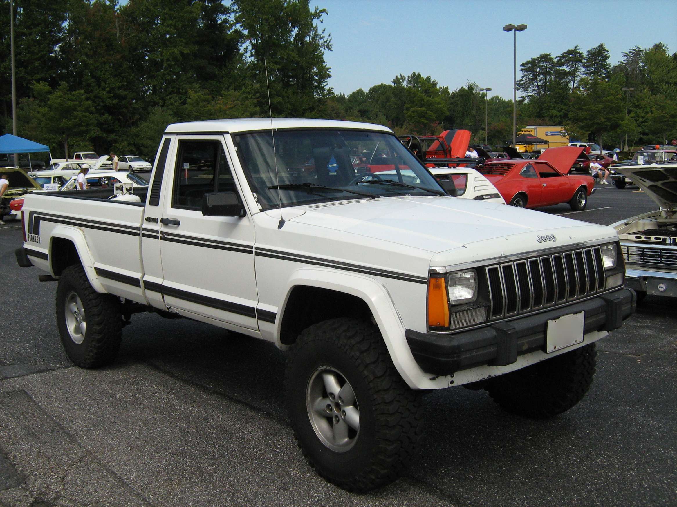Jeep Comanche #9817635